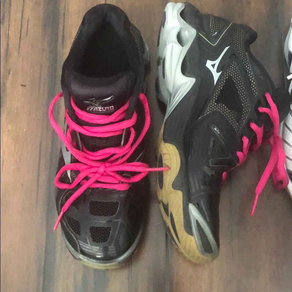 Mizuno wave lightning RX2 volleyball shoes